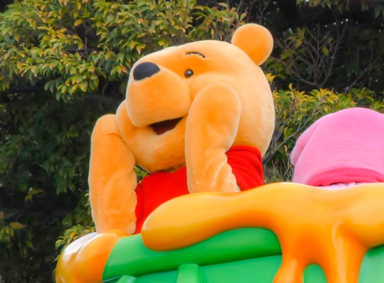 プーさんのハニーハントの仕組み!レールなしで跳ねたり回転したり動く理由は… No Disney, No Life