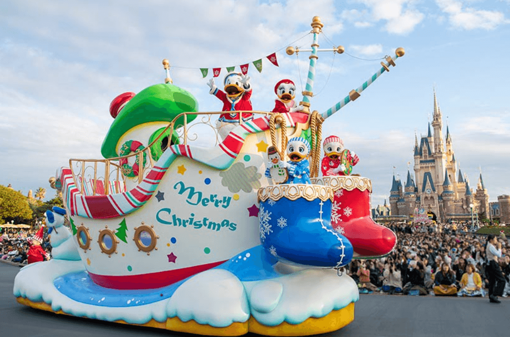 【2020】ディズニークリスマス情報まとめ!大型のショー・パレードは中止!代わりにクリスマスver.のグリーティングパレードやハーバーグリーティングを開催!