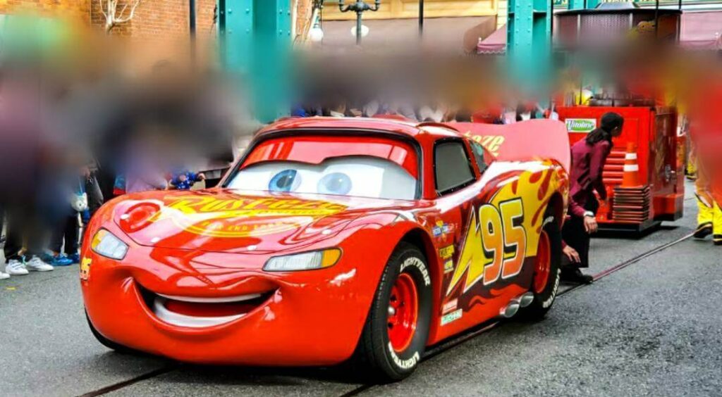 ディズニー映画『カーズ』のキャラクターのモデルになった車