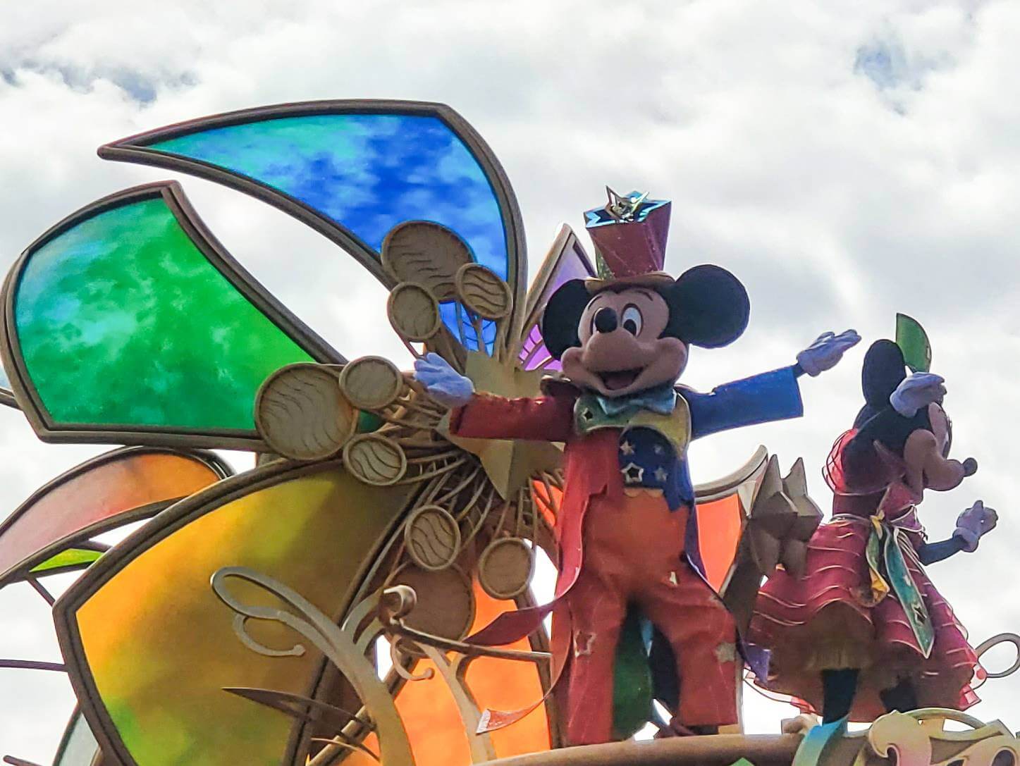 【TDL】ディズニー・ハーモニー・イン・カラーに登場するキャラクターをフロートと合わせて紹介