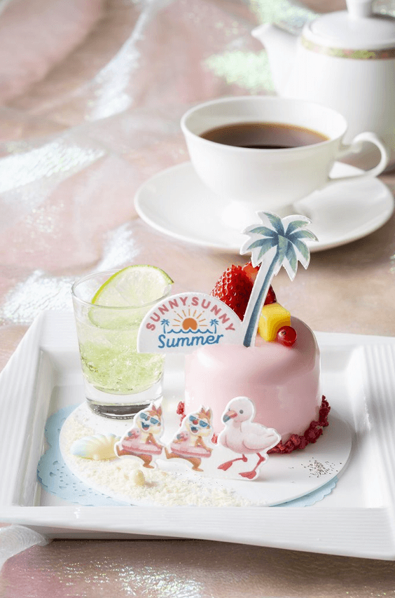ディズニーアンバサダーホテルのレストランにて「SUNNY SUNNY Summer」をテーマにしたスペシャルメニューが2025年7月1日(火)から登場