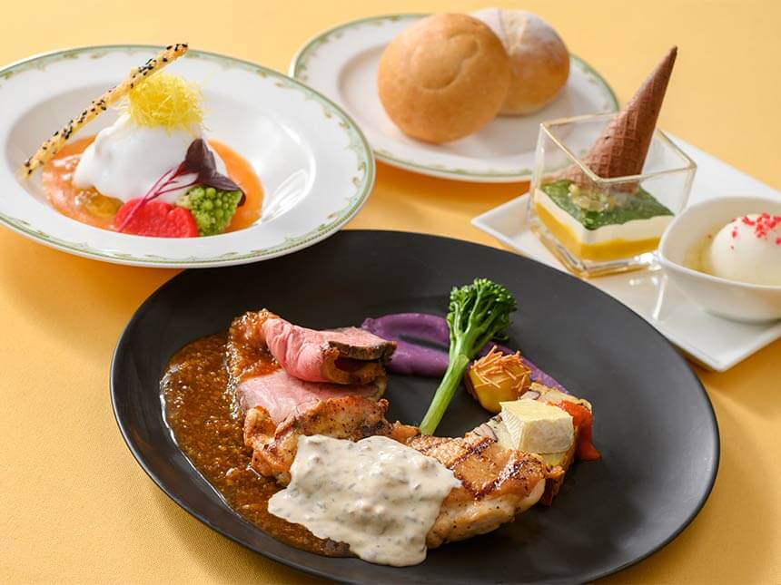 【TDS】ディズニーハロウィーンスペシャルメニュー・スーベニアメニューが発売!!【2025年】