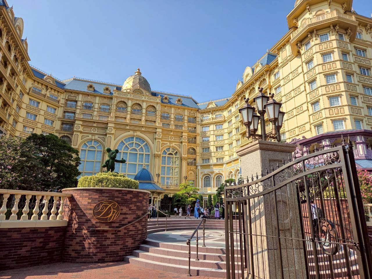 ディズニーランドホテルの隠れミッキー