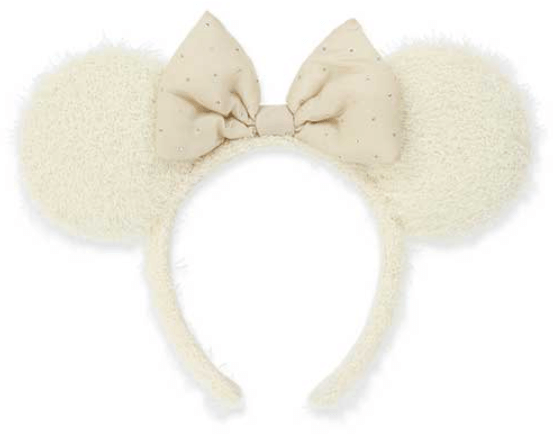 東京ディズニーリゾートよりフワフワ素材の華やかなグッズが発売!身に着けグッズやぬいぐるみバッジが登場