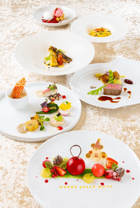 【2025年】ディズニークリスマス限定メニューがディズニーホテルのレストランに登場