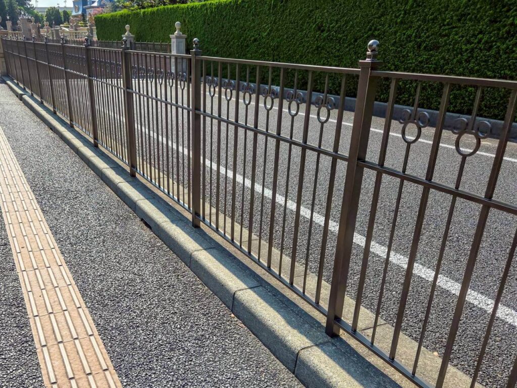 東京ディズニーランドホテルの隠れミッキー【ディズニーランドステーション側】