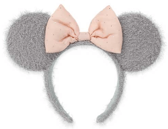 東京ディズニーリゾートよりフワフワ素材の華やかなグッズが発売!身に着けグッズやぬいぐるみバッジが登場