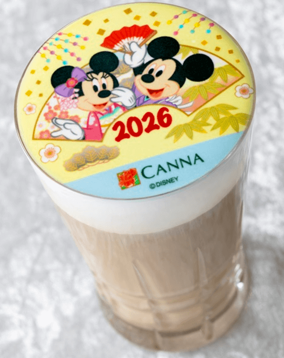 2025年末～2026年初に楽しめるディズニーホテルの年末年始限定の華やかな雰囲気が感じられるスペシャルメニュー