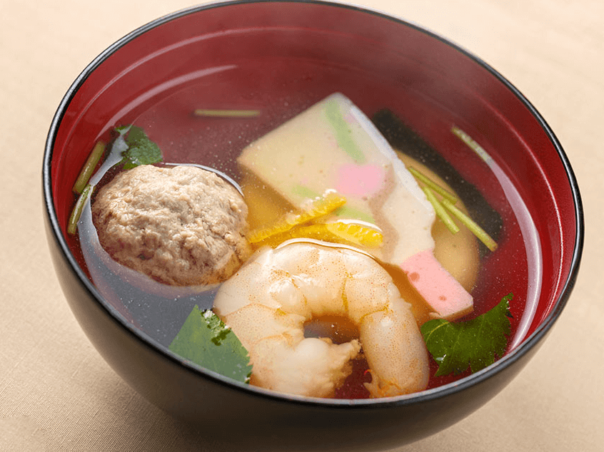 2025年末～2026年初に楽しめるディズニーホテルの年末年始限定の華やかな雰囲気が感じられるスペシャルメニュー