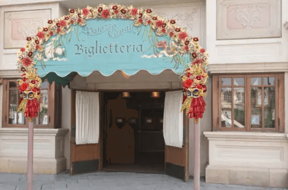 イベント期間中はパーク内に特別なデコレーションが登場